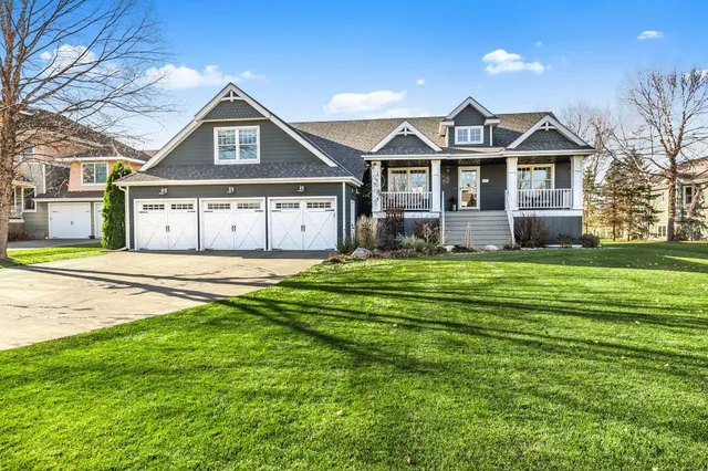 $675,000 | 1021 21st Avenue North, Sartell, MN 56377