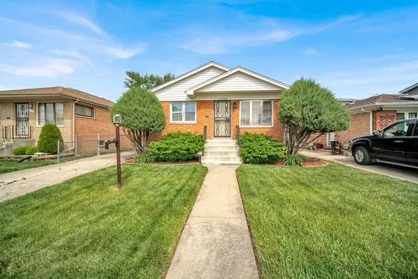 $129,000 | 16027 Ashland Avenue, Harvey, IL 60426
