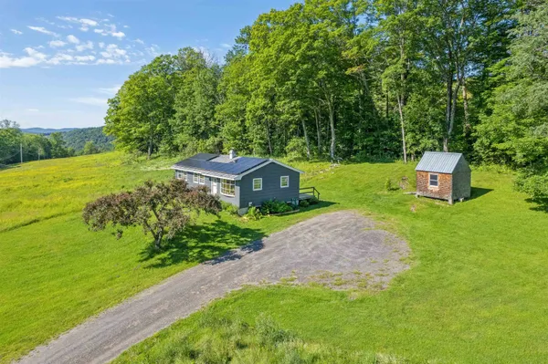 $399,900 | 169 Whitney Hill Road, Tunbridge, VT 05077