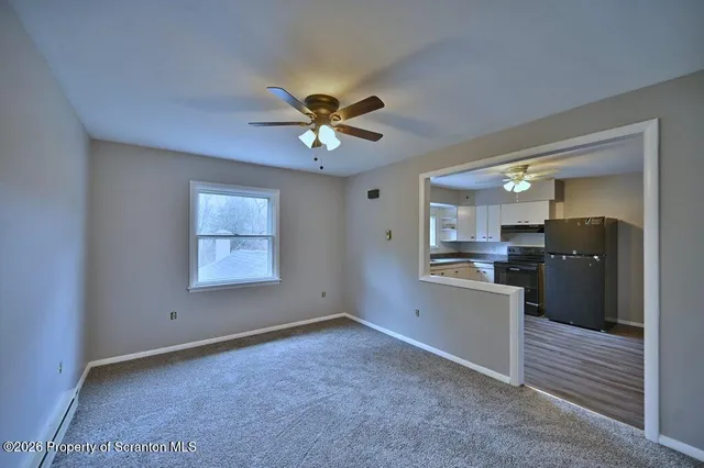 $950 | 431 Center Street, Clarks Summit, PA 18411