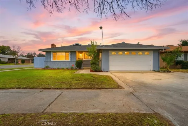 $349,900 | 2826 East Hampton Way, Fresno, CA 93726