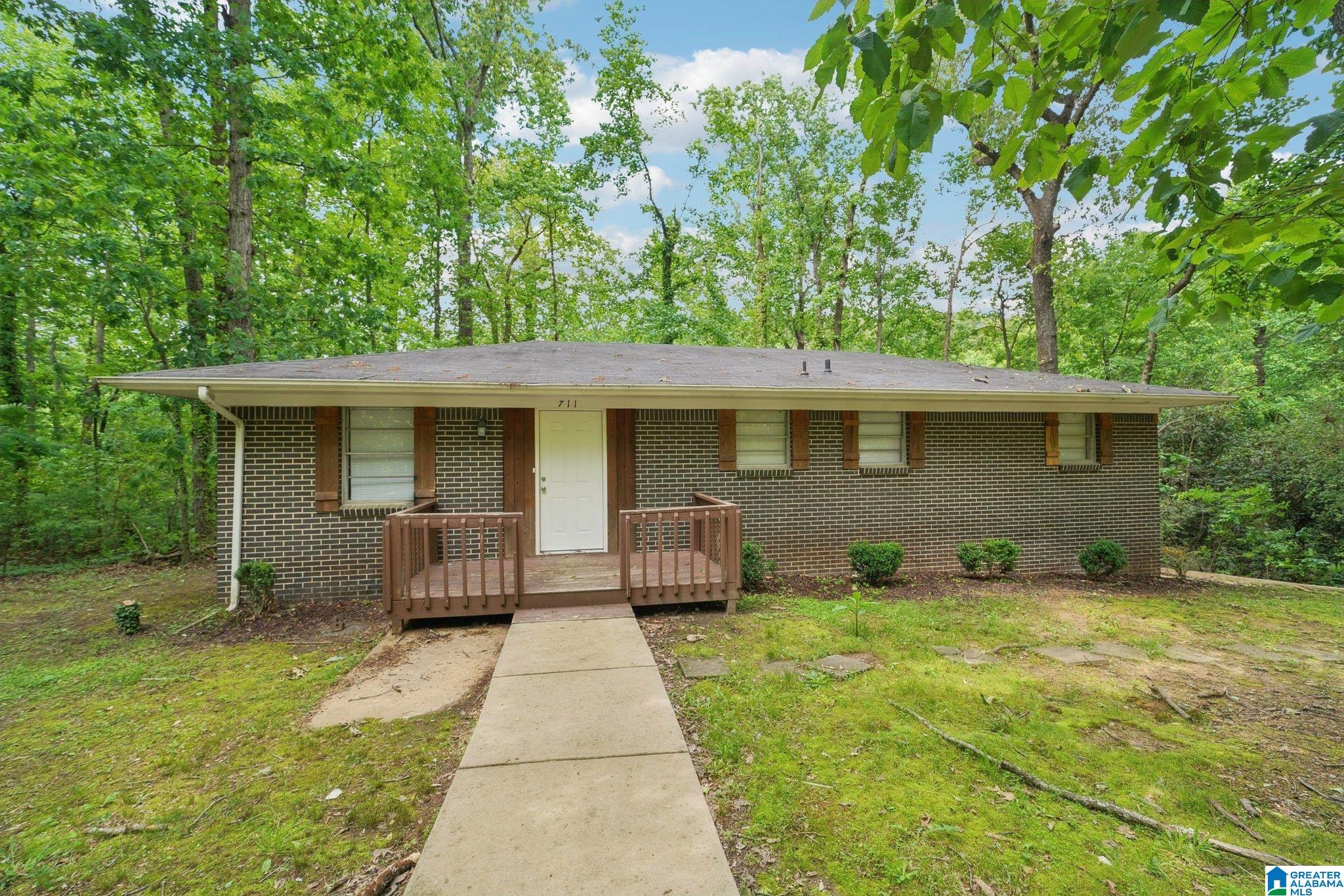 711 Oak Ridge Drive Birmingham, AL 35214 - Photo 2 of 27