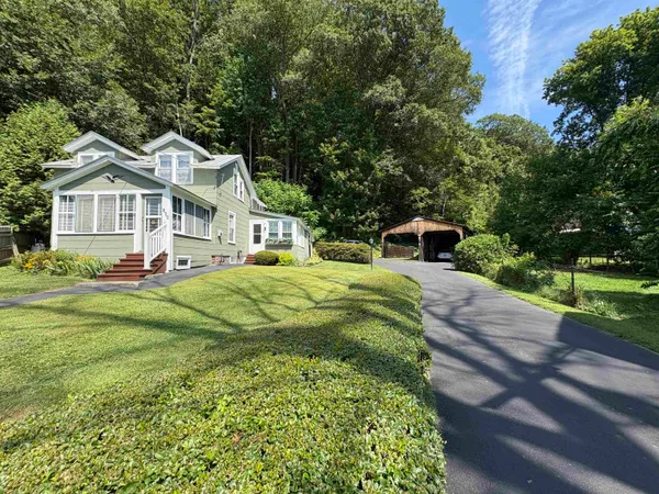 $280,614 | 184 Hazen Street, Hartford, VT 05001