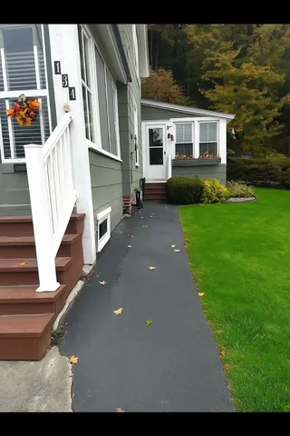 $319,000 | 184 Hazen Street, Hartford, VT 05001