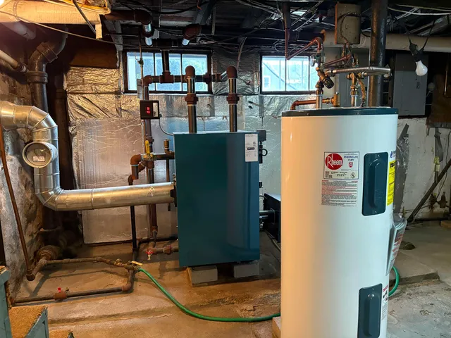 $299,500 | 184 Hazen Street, Hartford, VT 05001