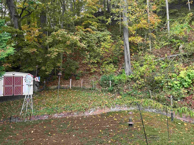 $319,000 | 184 Hazen Street, Hartford, VT 05001