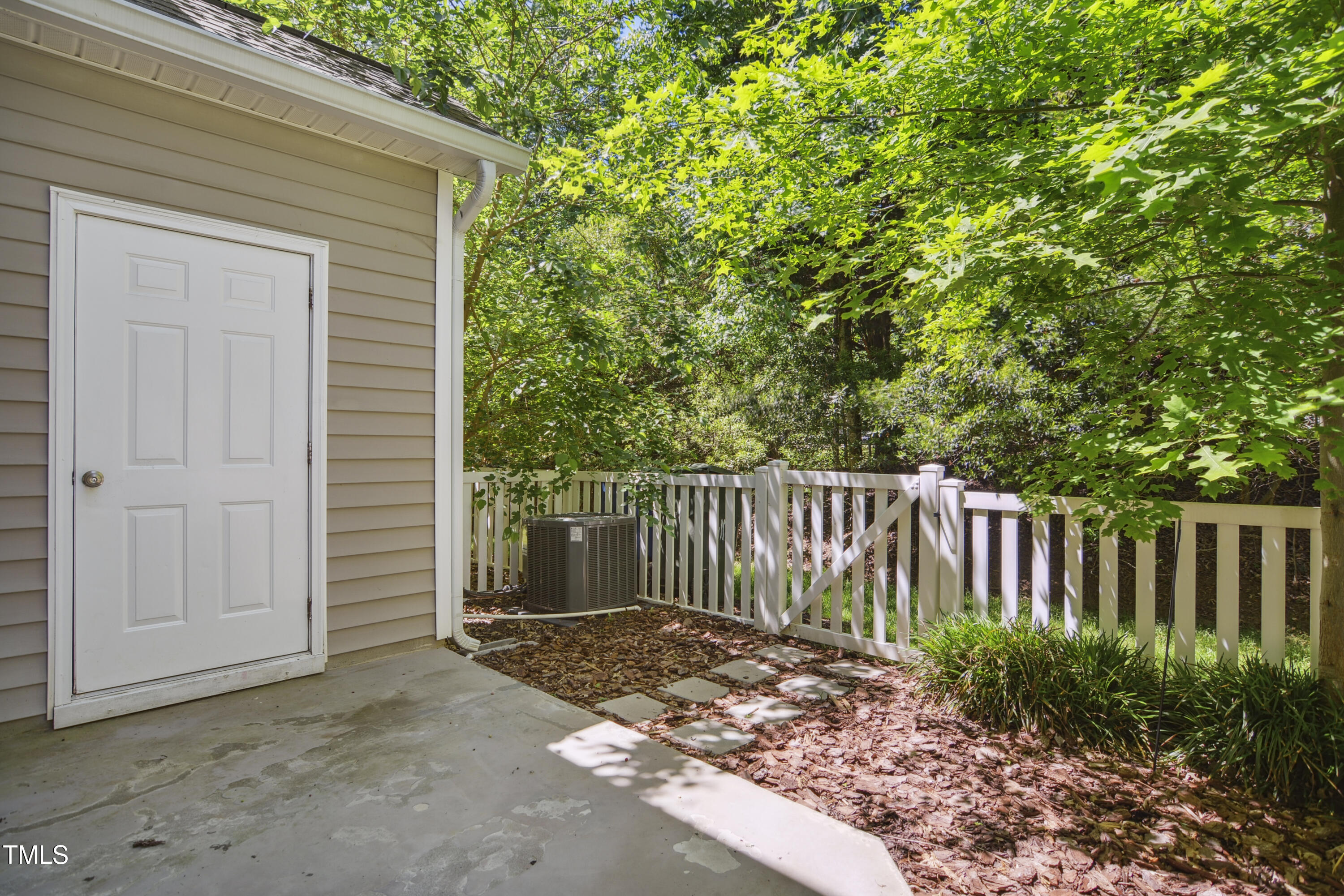 2207 Banks Hill Row Road Raleigh, NC 27614 - Photo 17 of 24 17