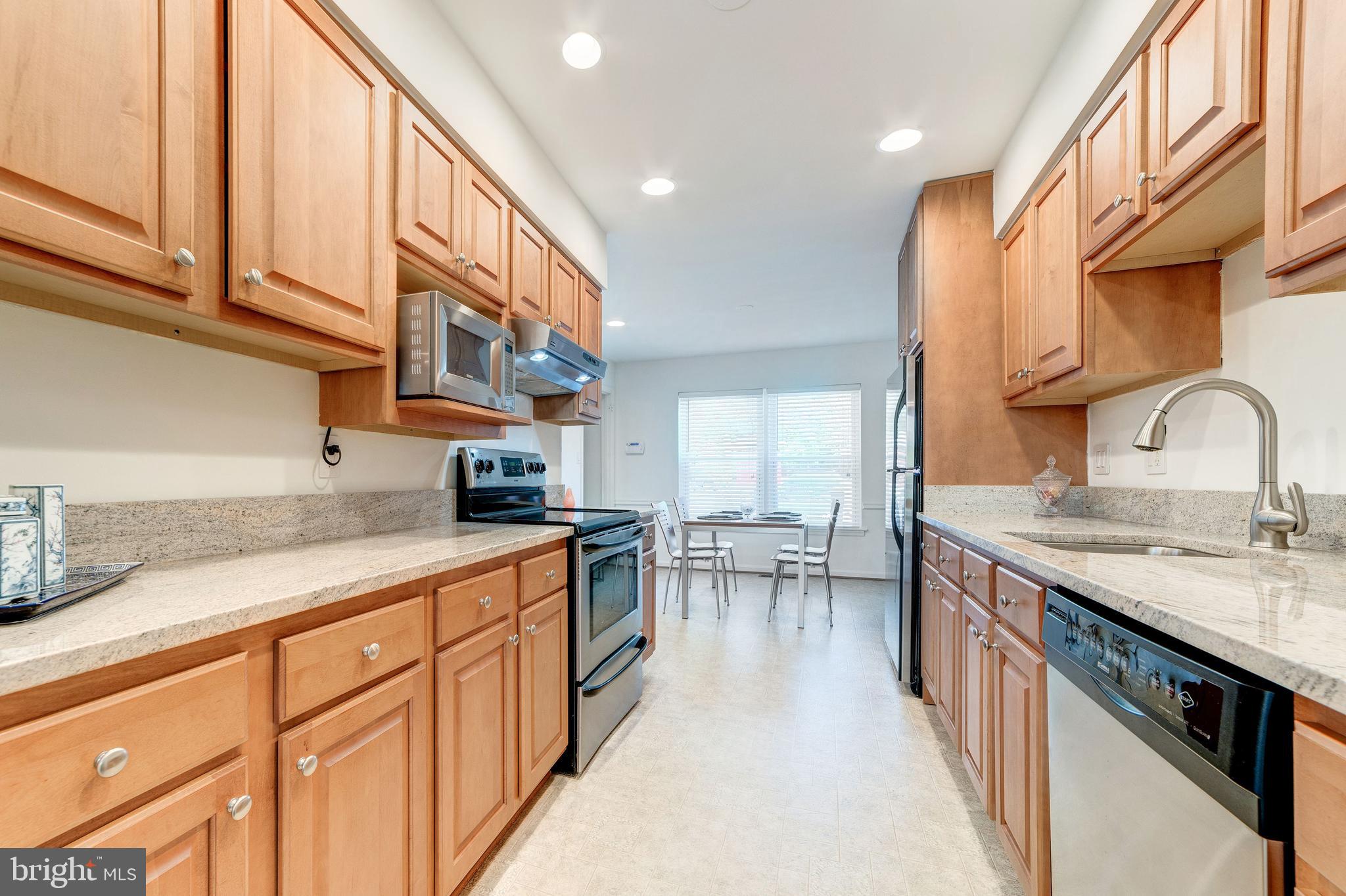 2124 Golf Course Drive Reston, VA 20191 - Photo 7 of 35 Gallery Image 7