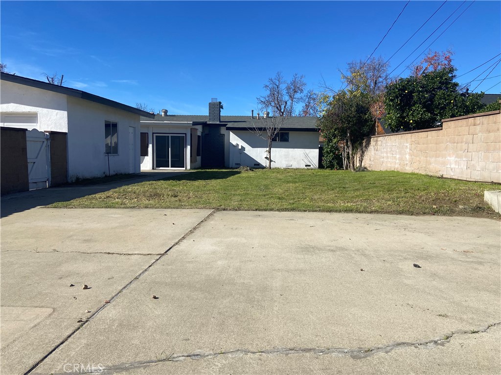 856 Altura Way Upland, CA 91786 - Photo 32 of 33 a front view of a house with a yard