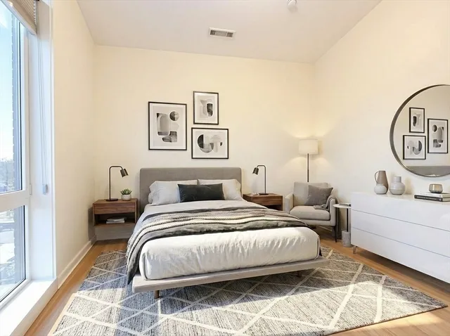 $4,600 | 9 Miner Street, Unit 406, Boston, MA 02215