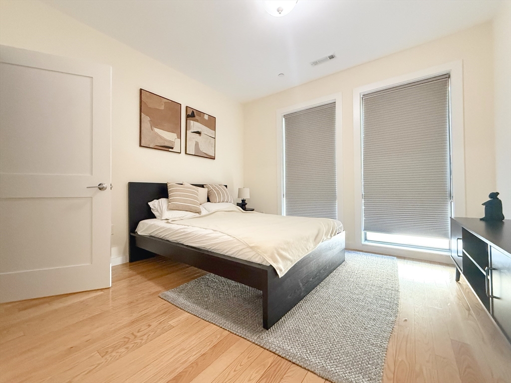 9 Miner Street, Unit 406 Boston, MA 02215 - Photo 3 of 7