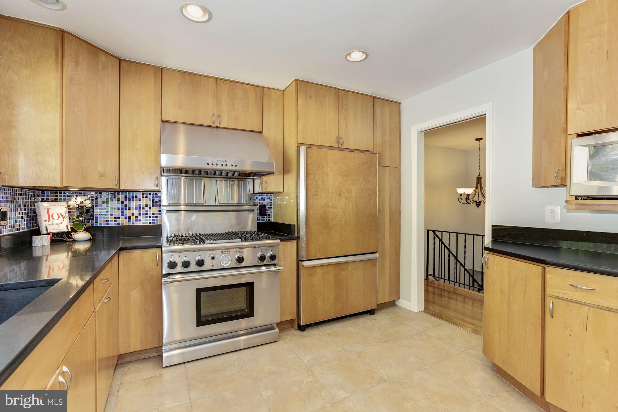 1806 Courtland Road Alexandria, VA 22306 - Photo 11 of 30 Amazing Thermador Gas Range