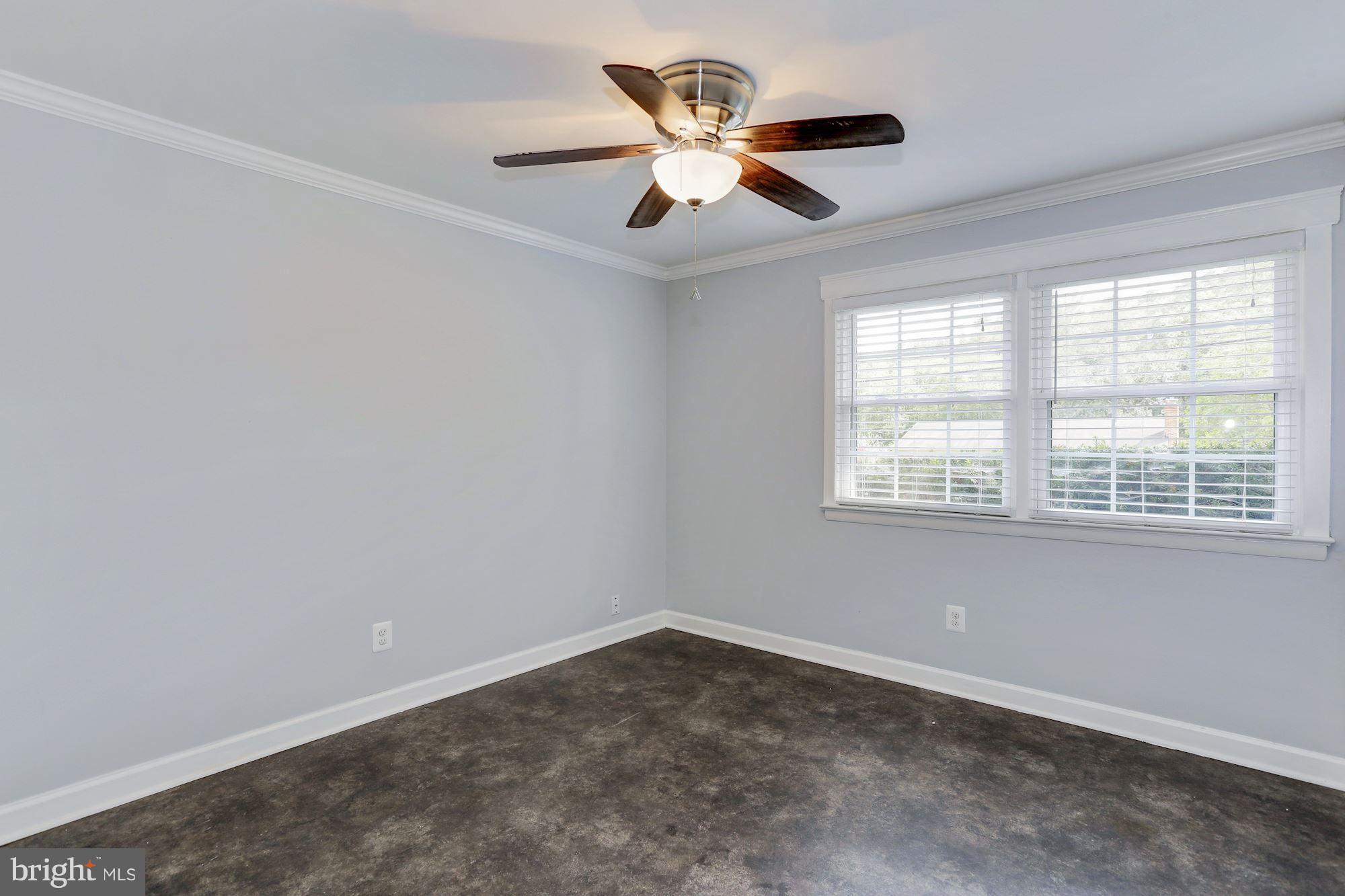 1806 Courtland Road Alexandria, VA 22306 - Photo 25 of 30 Entry level 4th Bedroom w/ Adjacent Full Bath