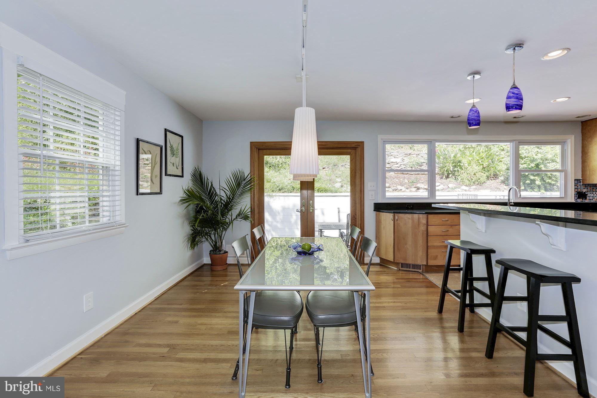 1806 Courtland Road Alexandria, VA 22306 - Photo 7 of 30 Dining Room Opens to Kitchen