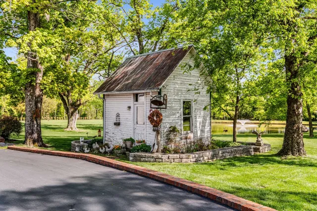 $2,485,000 | 405 Webb Road West, Bell Buckle, TN 37020