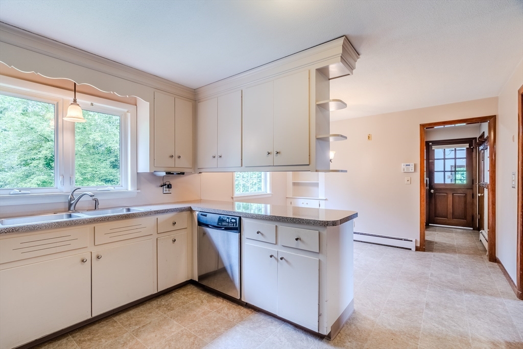 261 Bay Road Hadley, MA 01035 - Photo 26 of 42 Gallery Image 26