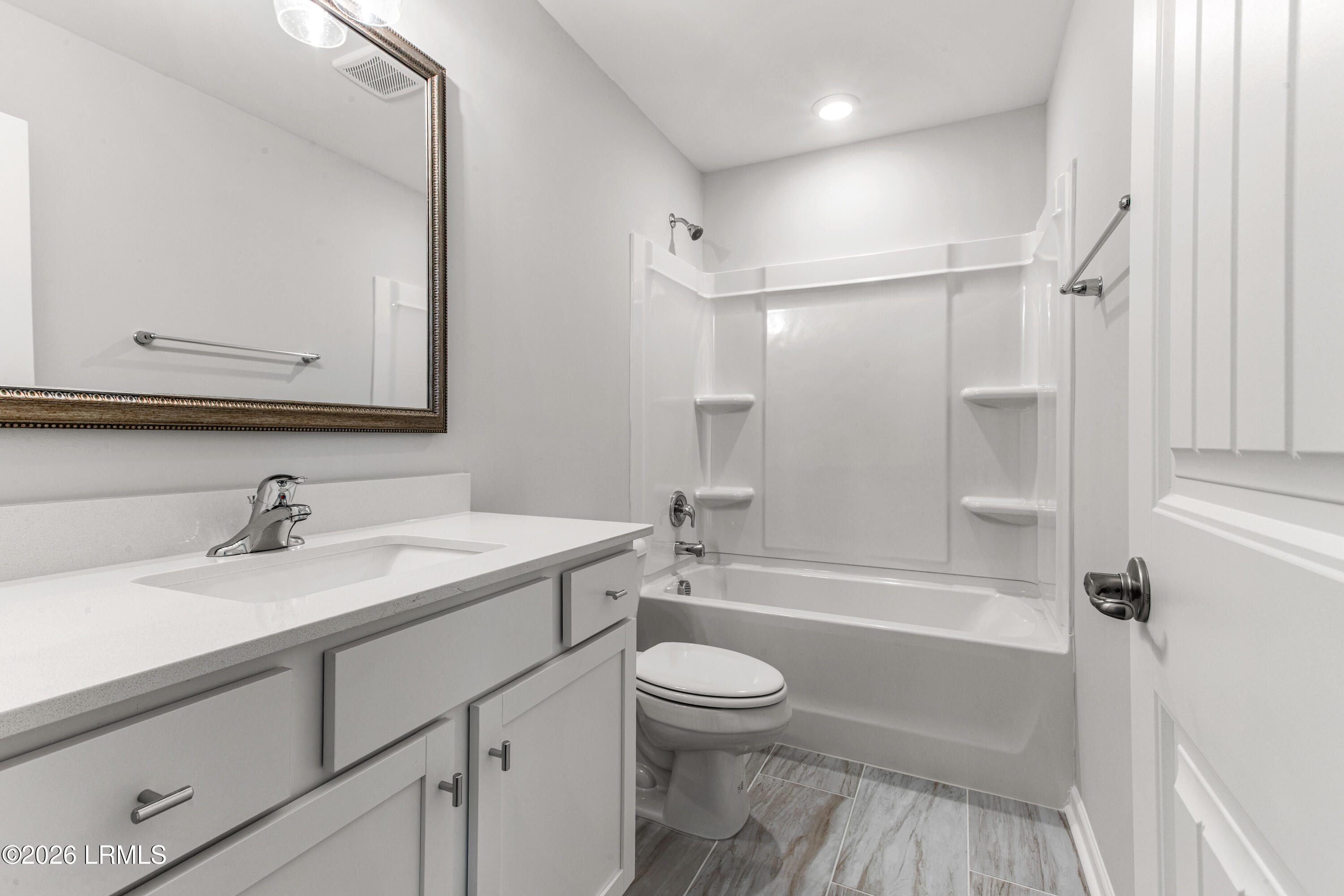 357 Conifer Street Hardeeville, SC 29927 - Photo 16 of 23 Guest bathroom