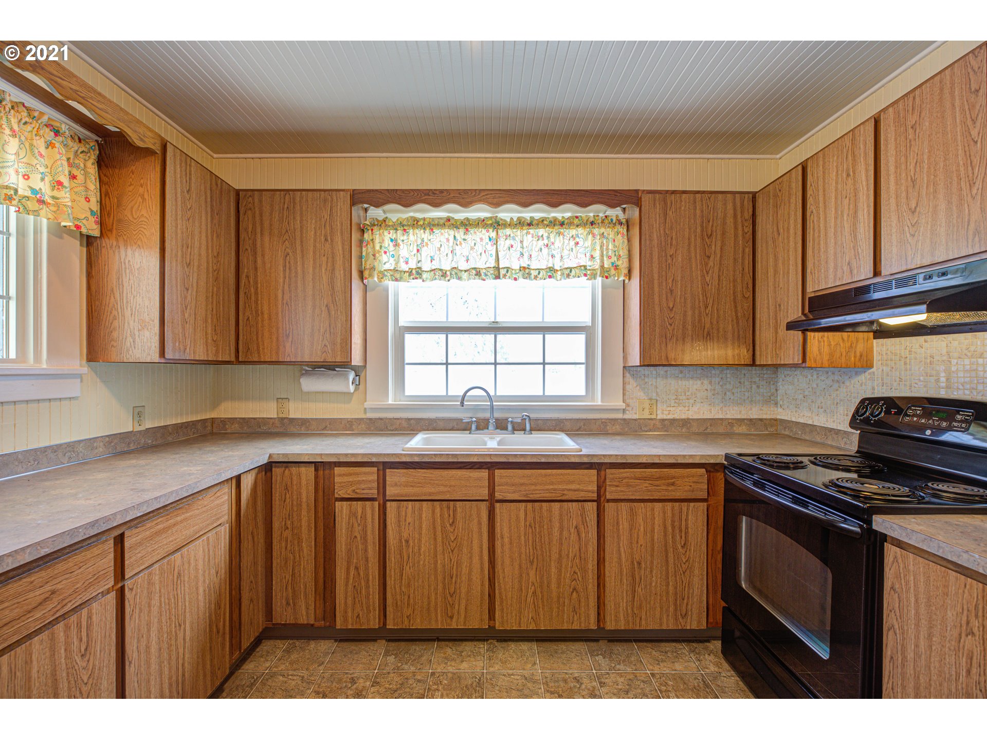 25381 Warren Road Rainier, OR 97048 - Photo 12 of 26