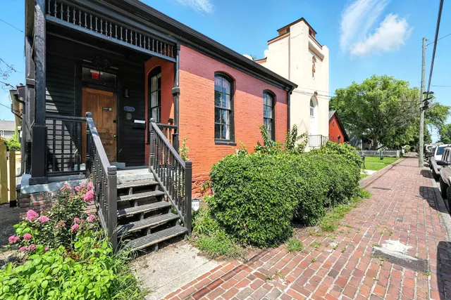 a view of a entryway front of house