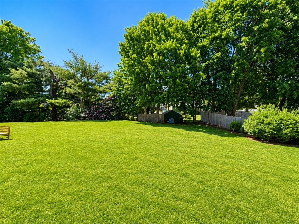 12 Seneca Road Woburn, MA 01801 - Photo 28 of 29