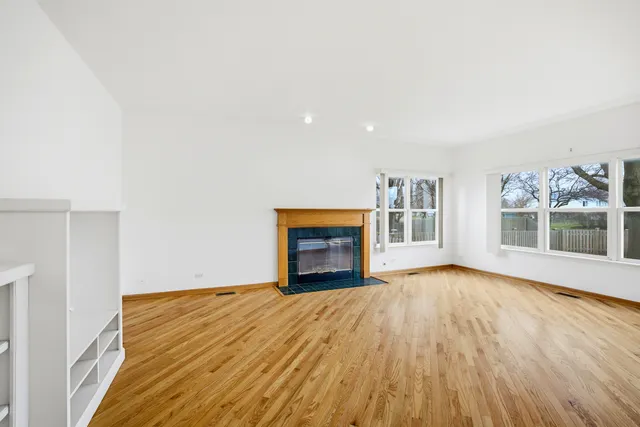 $549,999 | 2812 Stuart Kaplan Court, Aurora, IL 60503