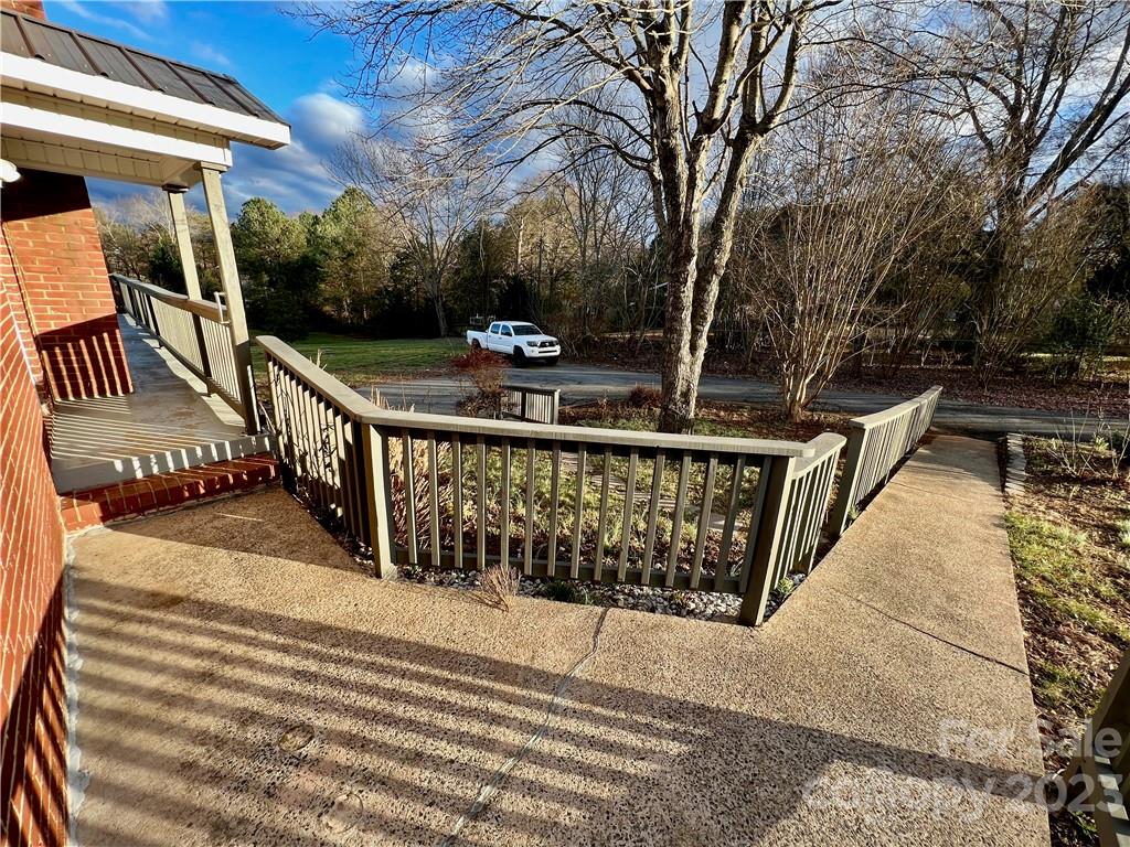 2106 Travis Road Conover, NC 28613 - Photo 18 of 21 Gallery Image 18