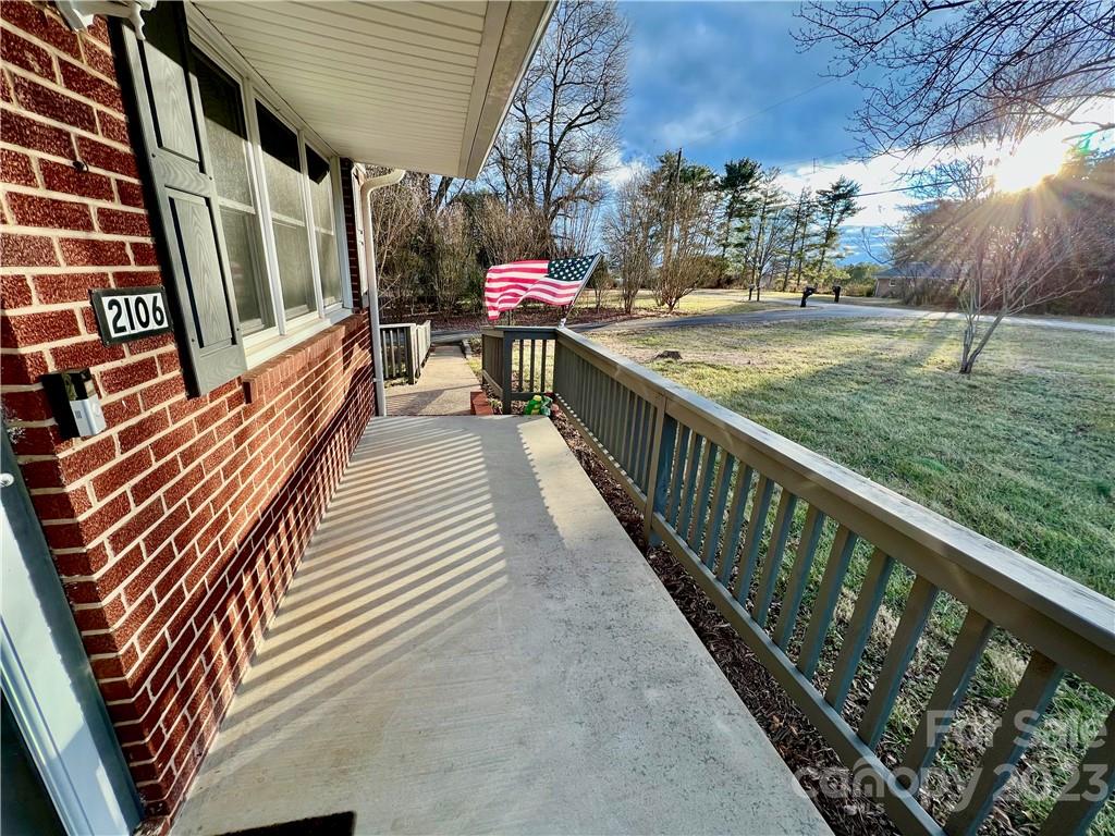 2106 Travis Road Conover, NC 28613 - Photo 3 of 21 Gallery Image 3