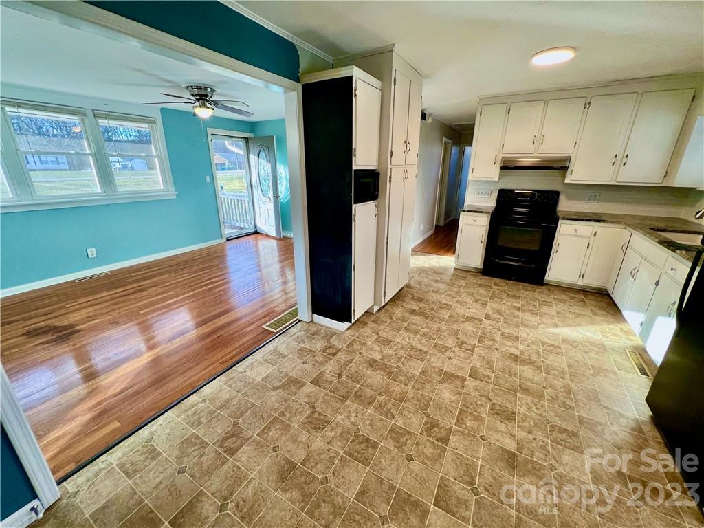 2106 Travis Road Conover, NC 28613 - Photo 7 of 21 Gallery Image 7