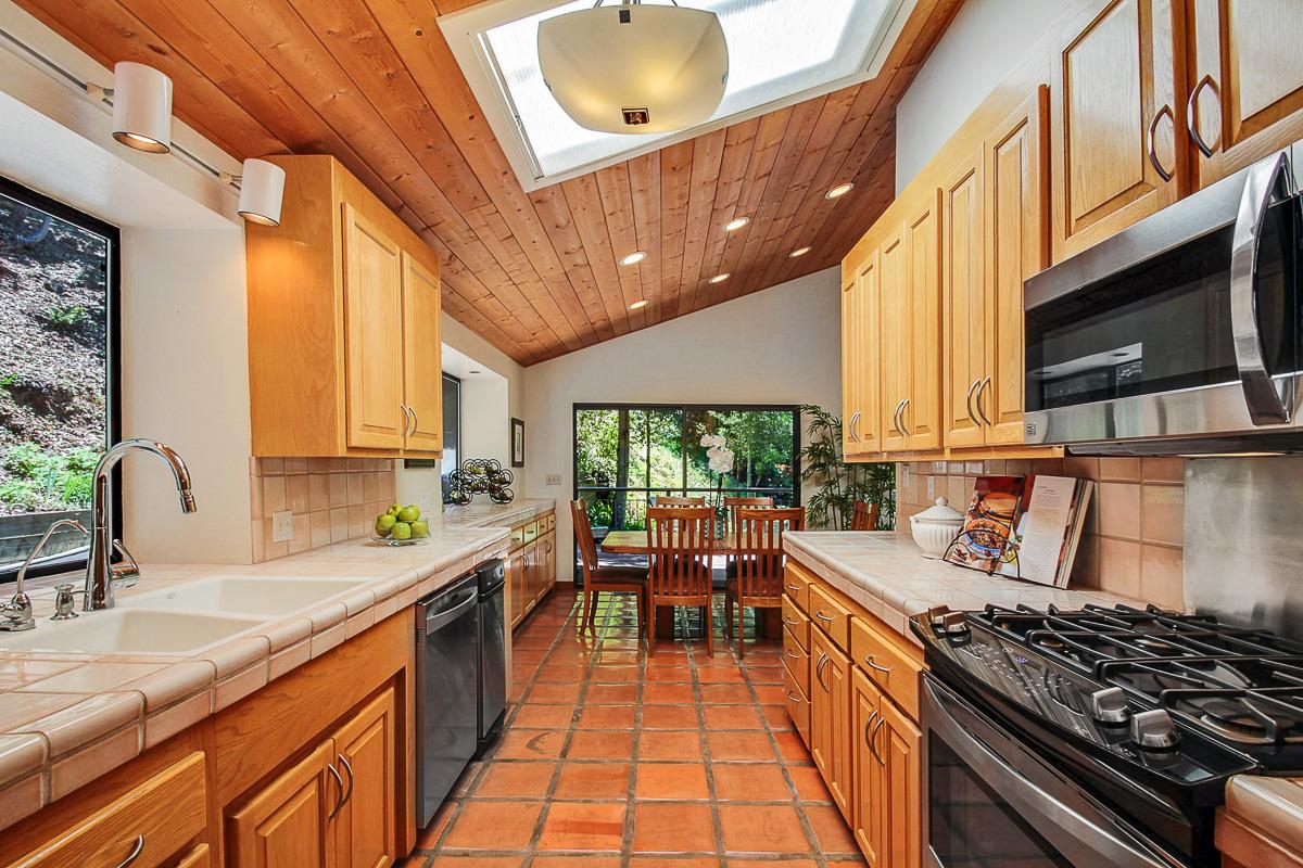 530 Jarvis Road Santa Cruz, CA 95065 - Photo 3 of 25 Gallery Image 3