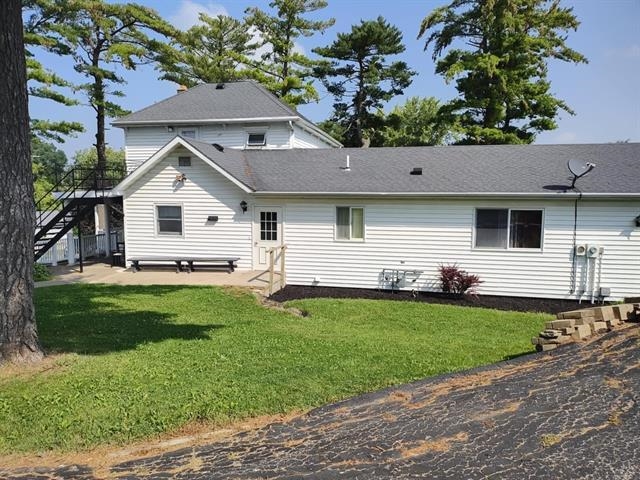 535 Spring Street Highland, WI 53543 - Photo 15 of 35