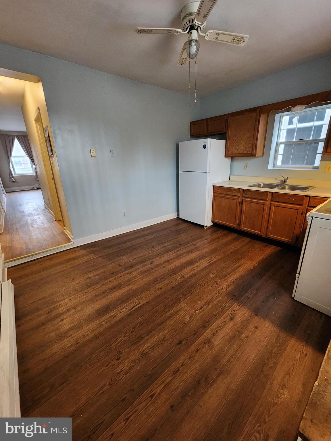 a view of a room with washer and dryer