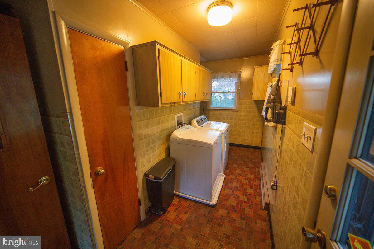 1147 Morgantown Road Reading, PA 19607 - Photo 16 of 34