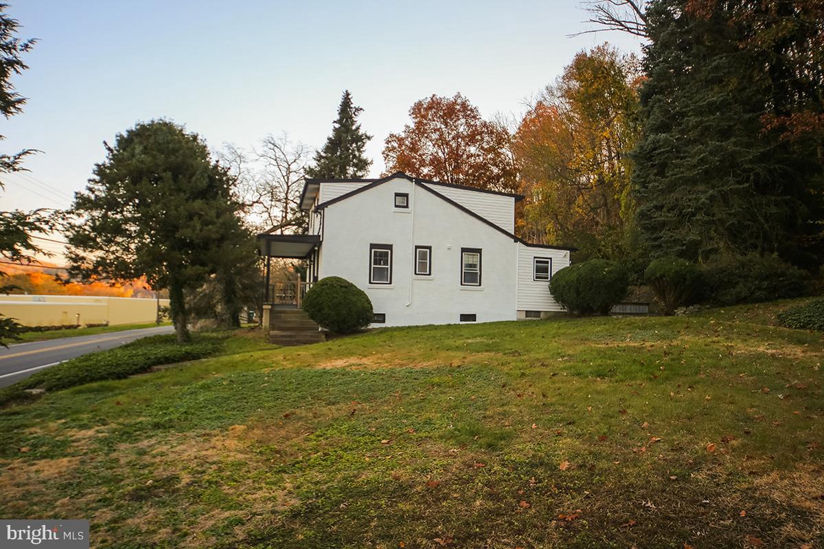 1147 Morgantown Road Reading, PA 19607 - Photo 5 of 34