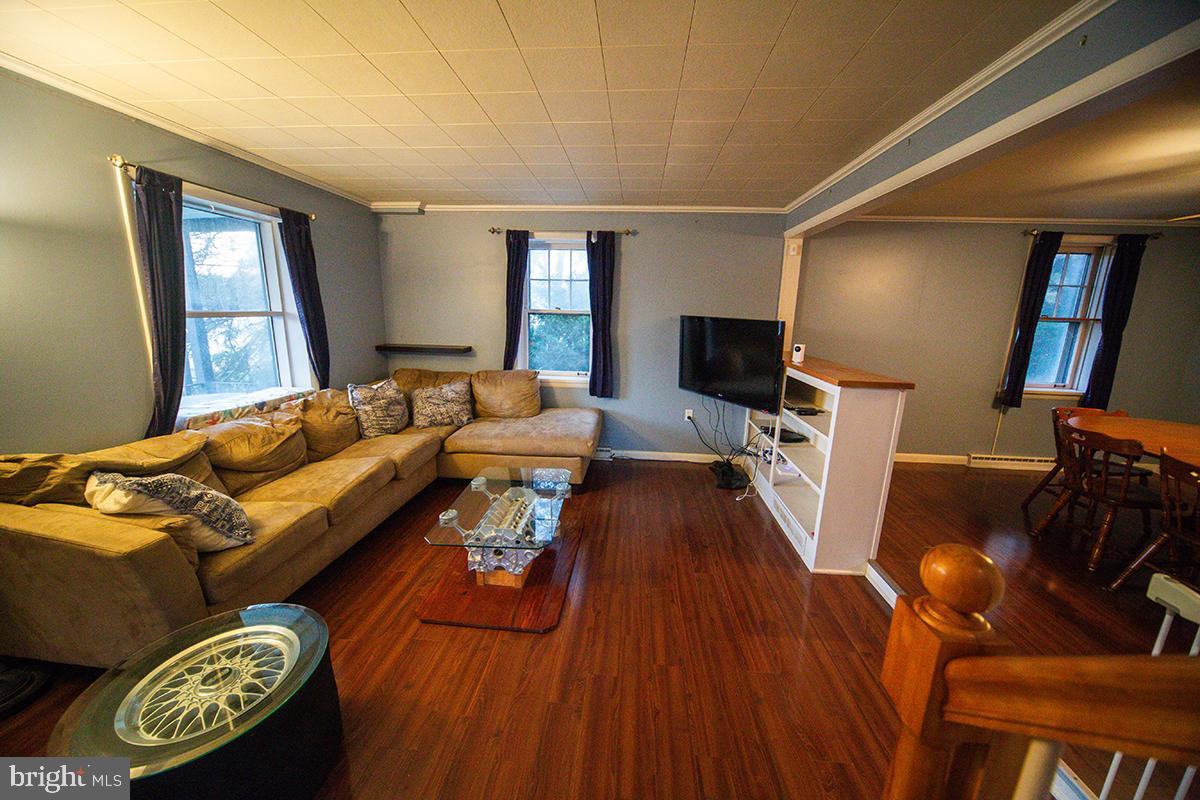 1147 Morgantown Road Reading, PA 19607 - Photo 8 of 34
