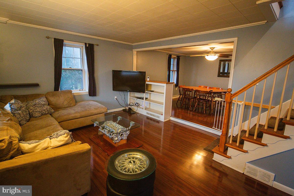 1147 Morgantown Road Reading, PA 19607 - Photo 9 of 34