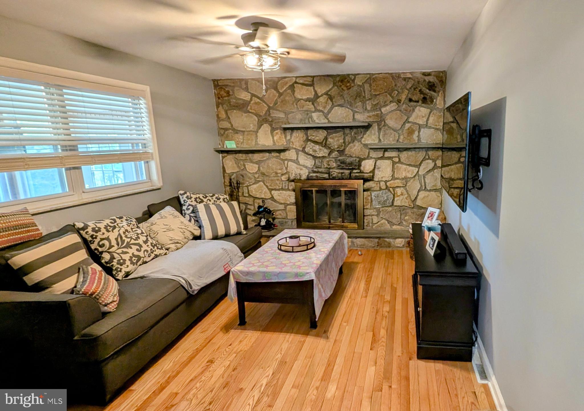 148 Cardinal Road Chalfont, PA 18914 - Photo 13 of 32 Family room