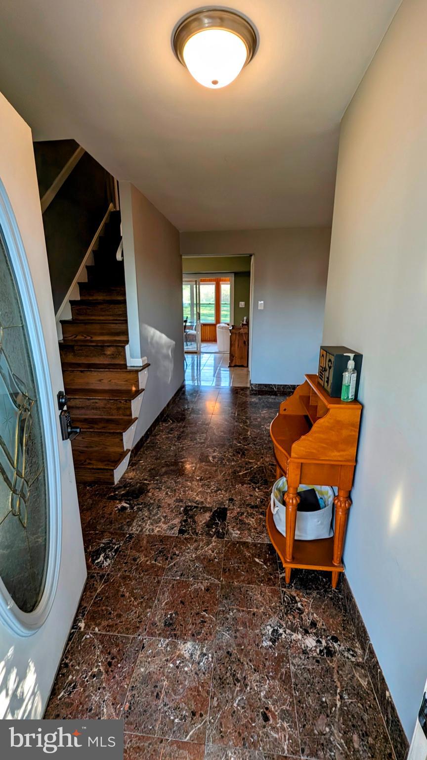 148 Cardinal Road Chalfont, PA 18914 - Photo 5 of 32 Entrance to Foyer