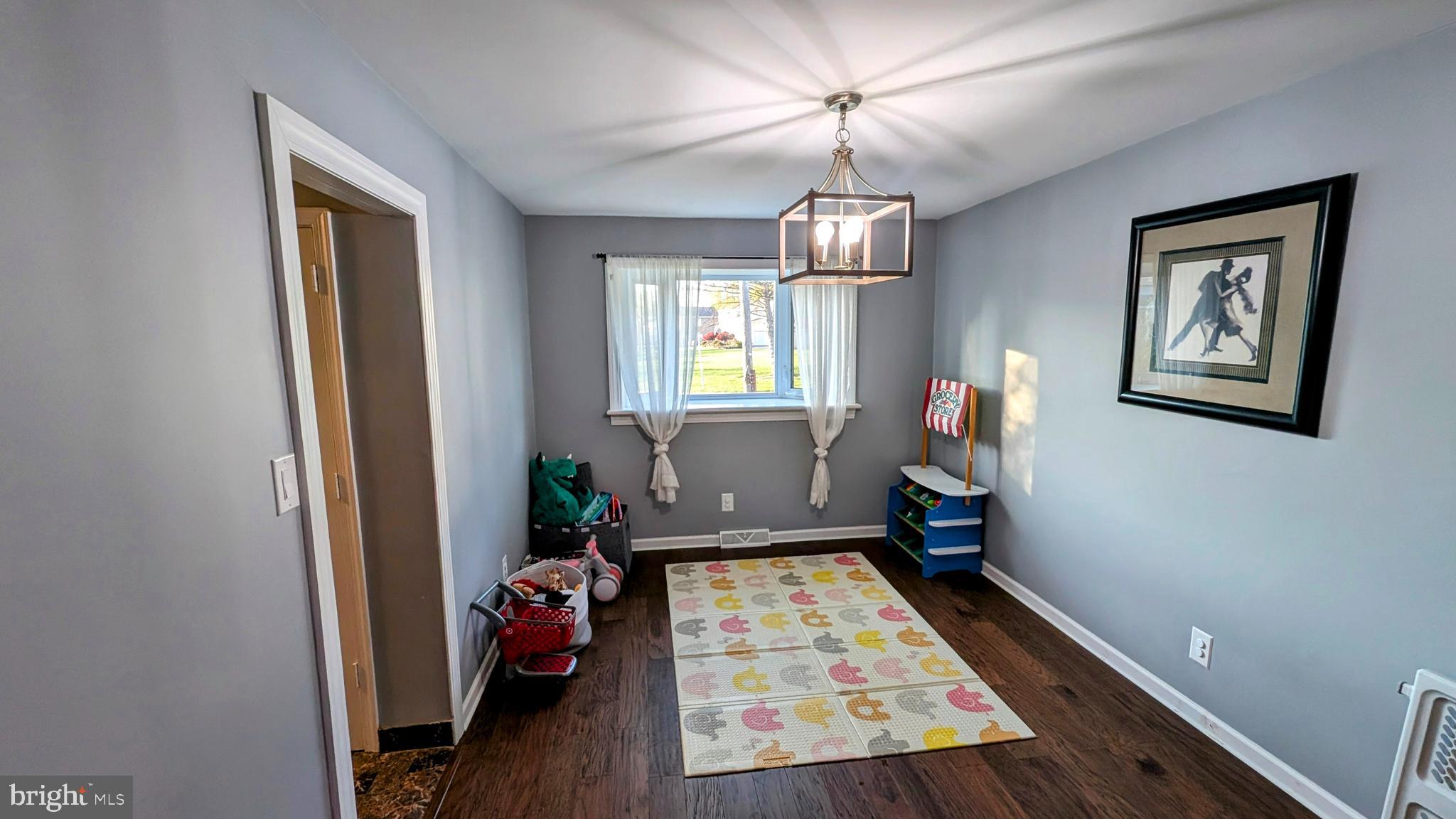 148 Cardinal Road Chalfont, PA 18914 - Photo 8 of 32 Dinning Room