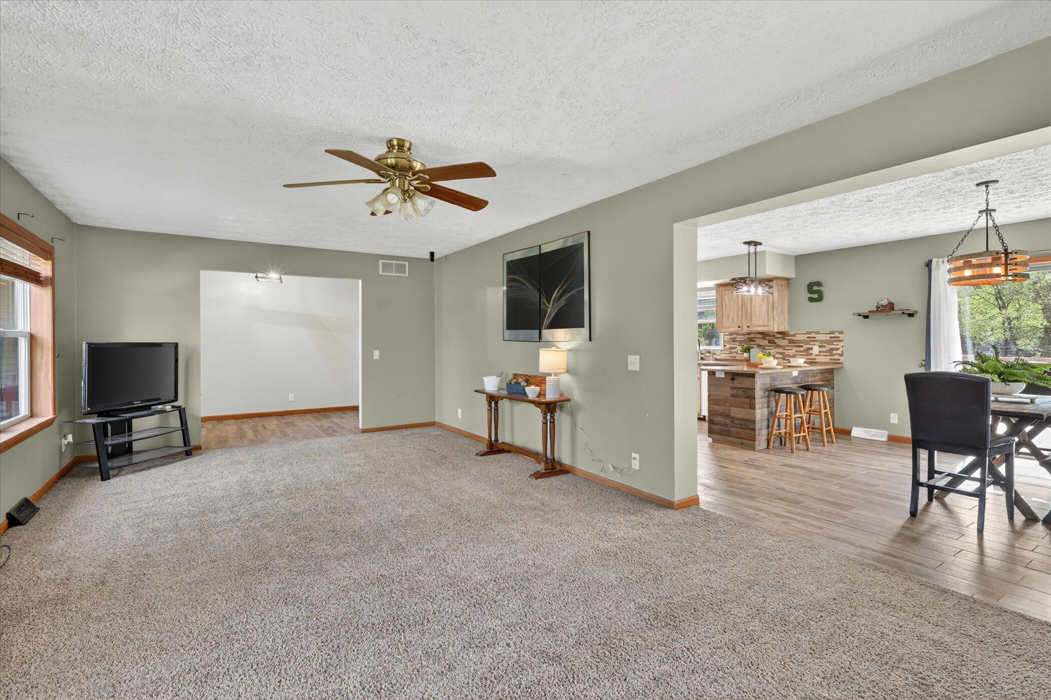 2869 Ridgecrest Drive Saranac, MI 48881 - Photo 13 of 65 10-2869-Ridgecrest-Dr-Windowstill