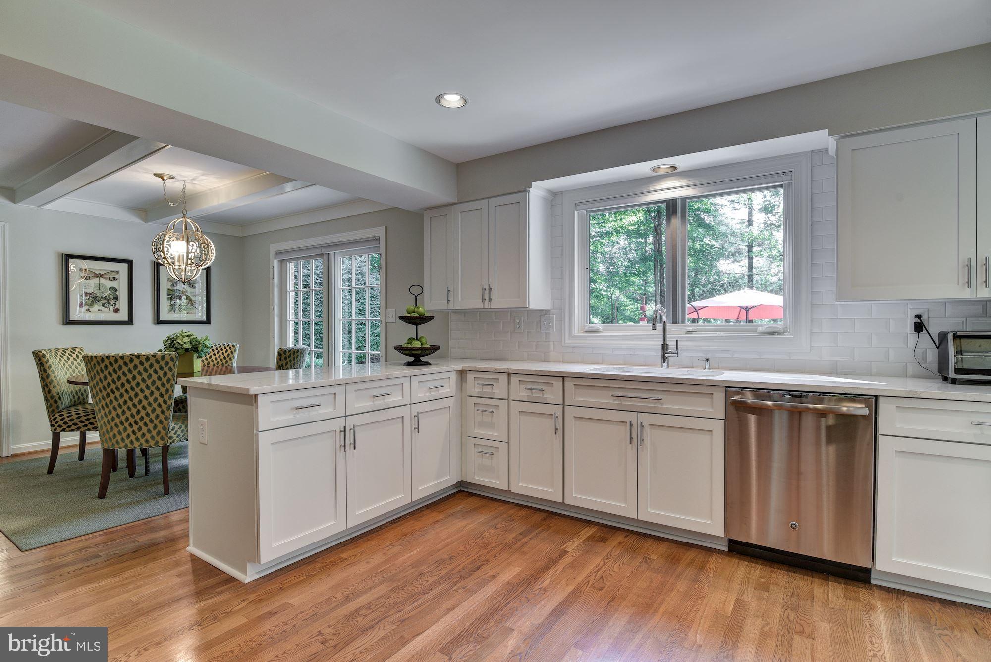 7708 River Falls Drive Potomac, MD 20854 - Photo 10 of 32