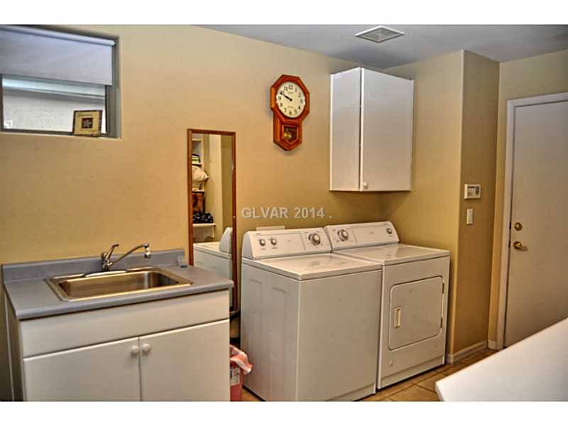 10 Mohansic Road Henderson, NV 89052 - Photo 18 of 21 Laundry Rm/Area.