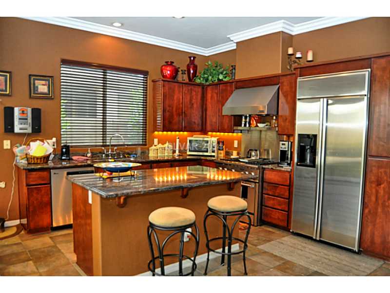 10 Mohansic Road Henderson, NV 89052 - Photo 6 of 21 Kitchen.
