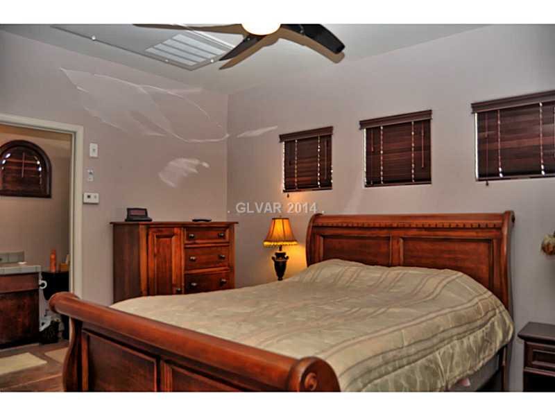 10 Mohansic Road Henderson, NV 89052 - Photo 7 of 21 Master Bedroom.