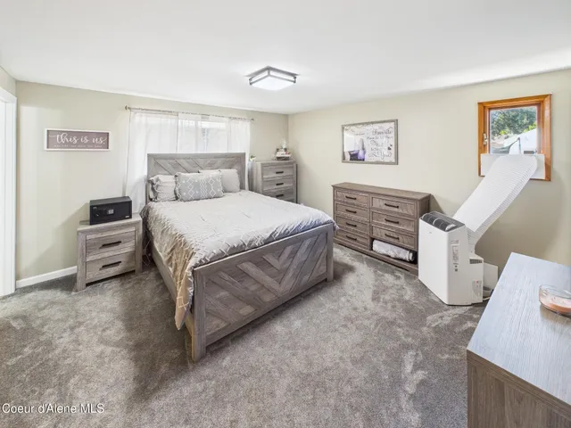 $479,900 | 305 1st Street, Pinehurst, ID 83850