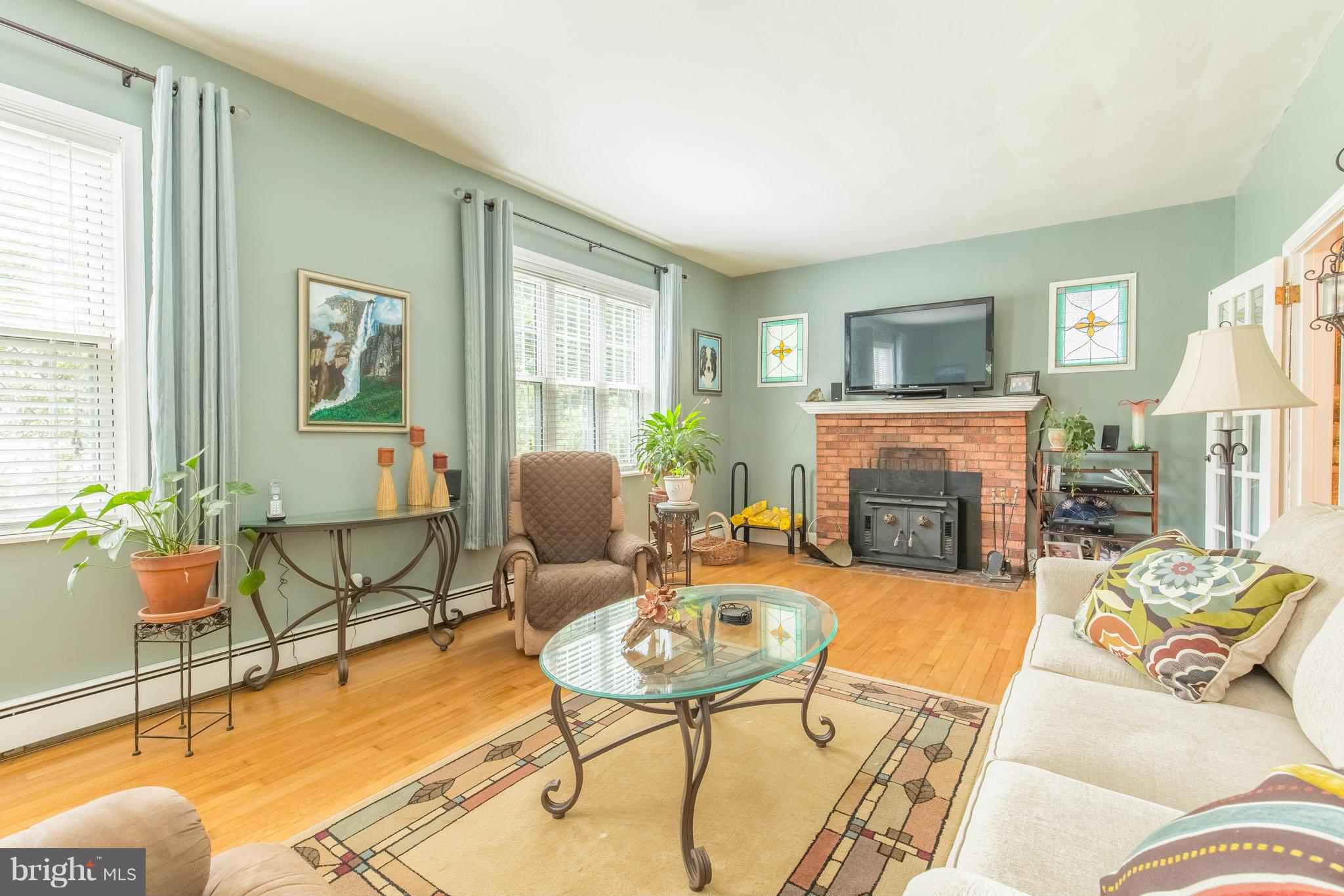 10935 Riverview Road Fort Washington, MD 20744 - Photo 3 of 30 Large open space with tall ceilings