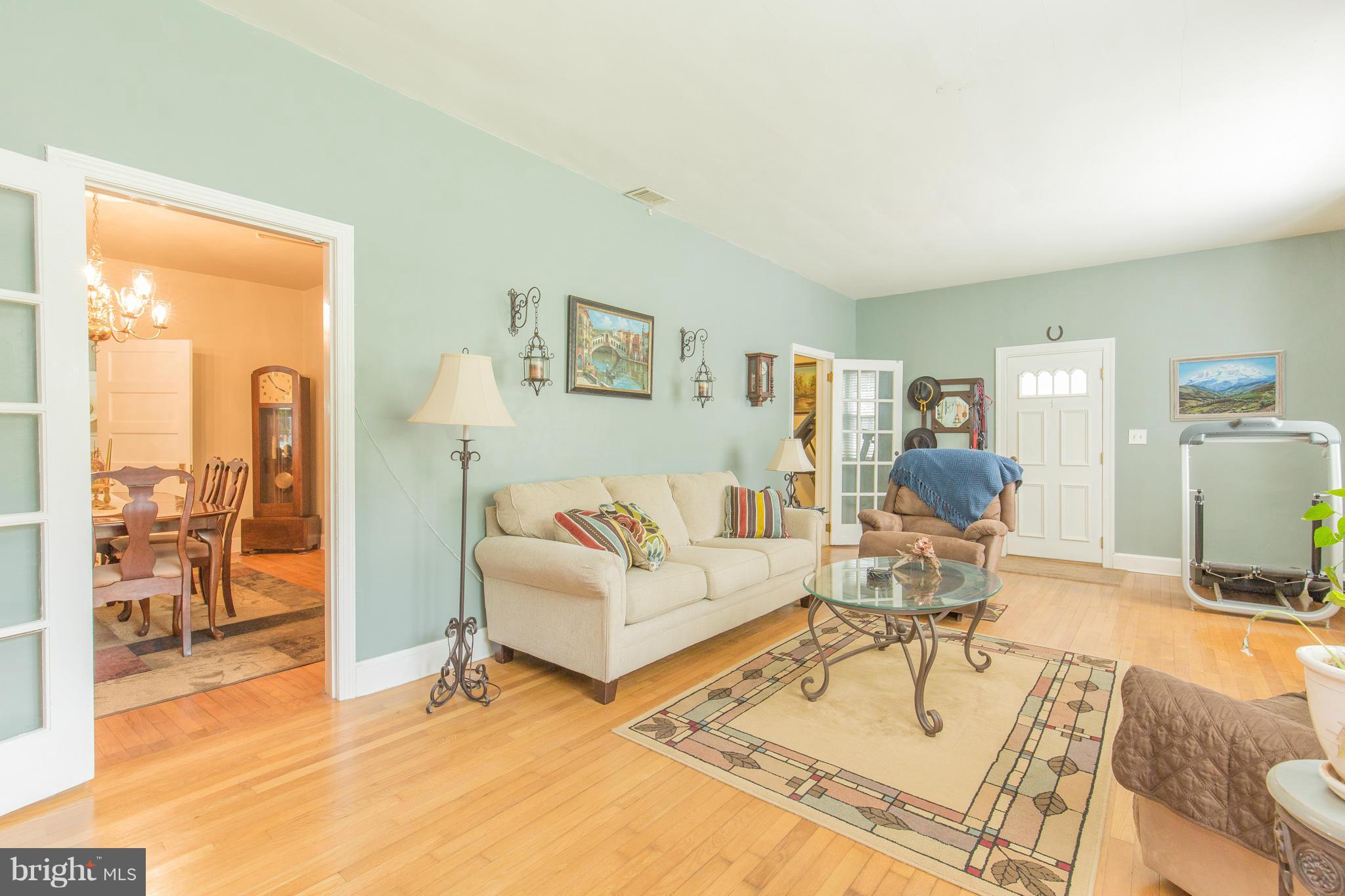 10935 Riverview Road Fort Washington, MD 20744 - Photo 5 of 30 Living Room