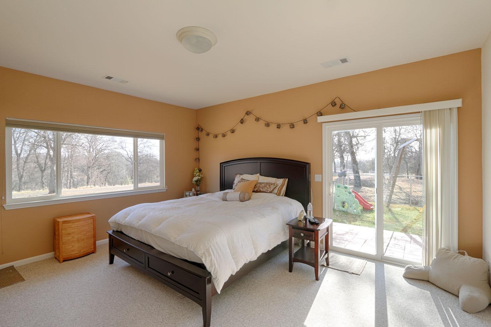 20844 Chicken Springs Road Redding, CA 96003 - Photo 15 of 28 master-bed