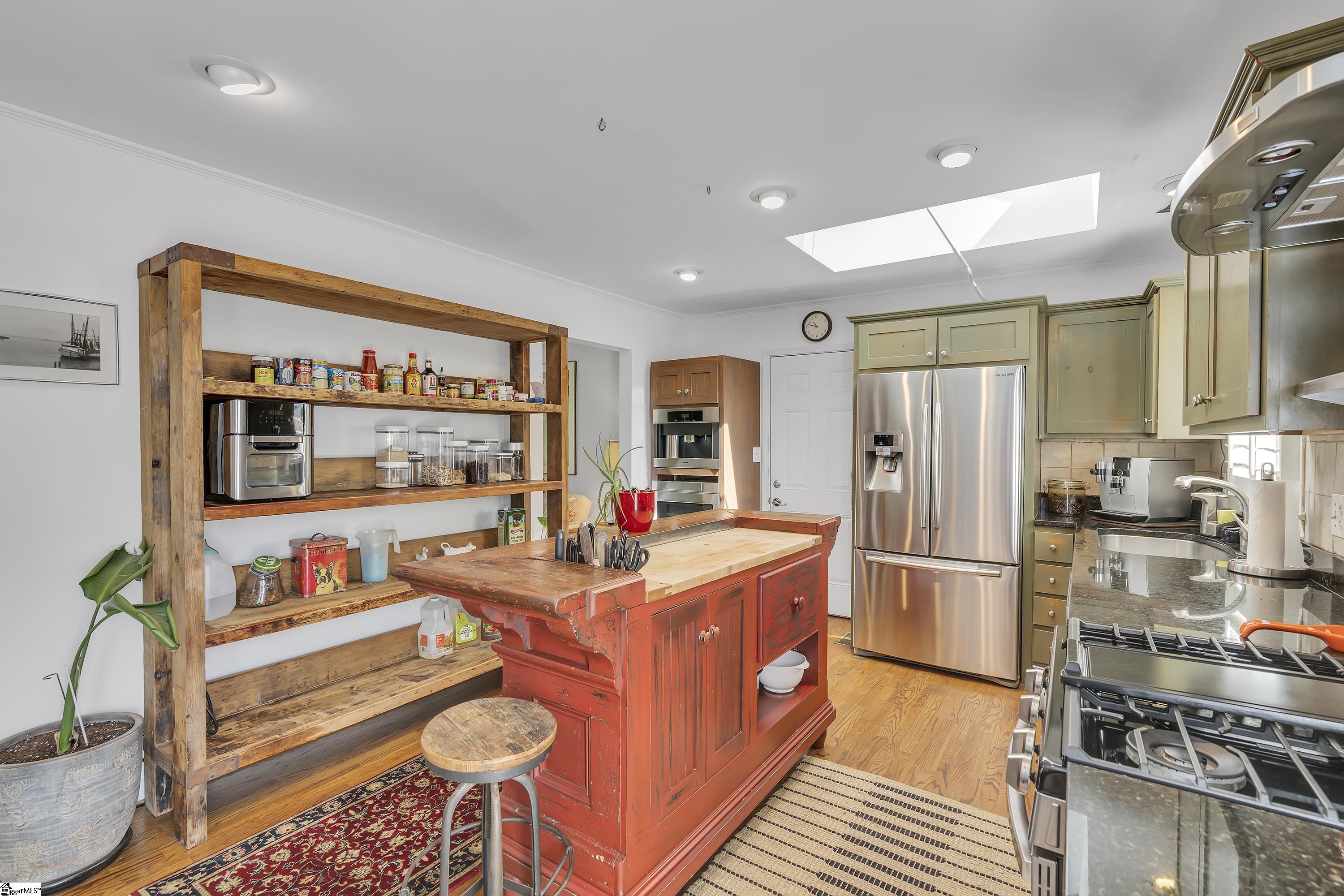306 Vine Hill Road Greenville, SC 29607 - Photo 8 of 18