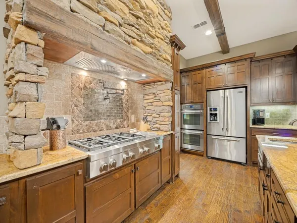 $1,035,000 | 127 Dove Canyon Drive, Gordonville, TX 76245