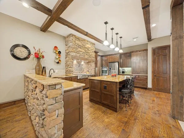$1,035,000 | 127 Dove Canyon Drive, Gordonville, TX 76245